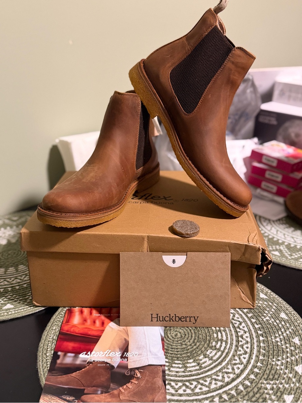 Huckberry Astorflex Bitflex Brown Leather Chelsea Boots -Size 10